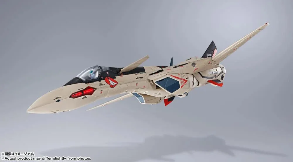 Bandai DX Chogokin Macross Plus YF-19 (Isamu Alva Dyson Use) Action Figure