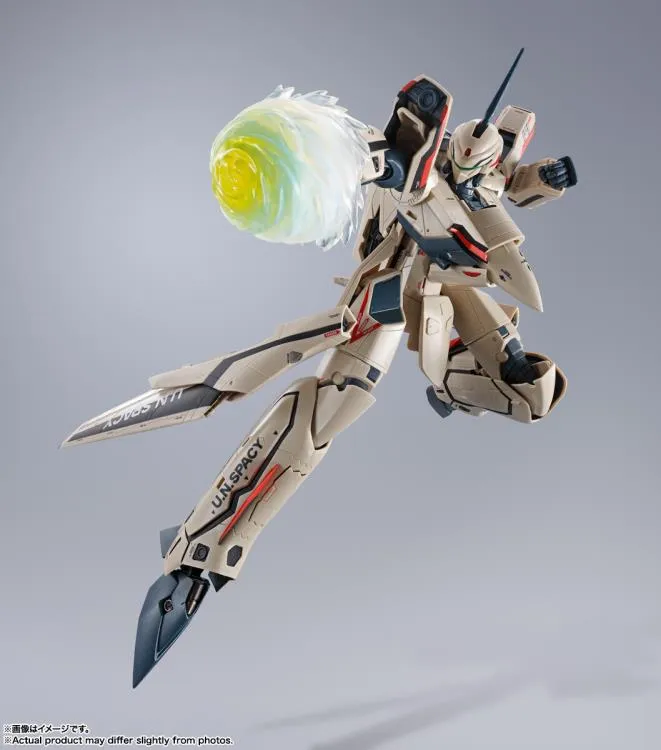Bandai DX Chogokin Macross Plus YF-19 (Isamu Alva Dyson Use) Action Figure