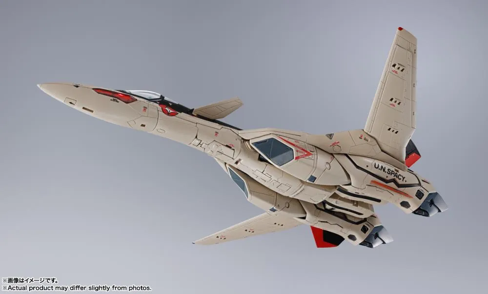 Bandai DX Chogokin Macross Plus YF-19 (Isamu Alva Dyson Use) Action Figure