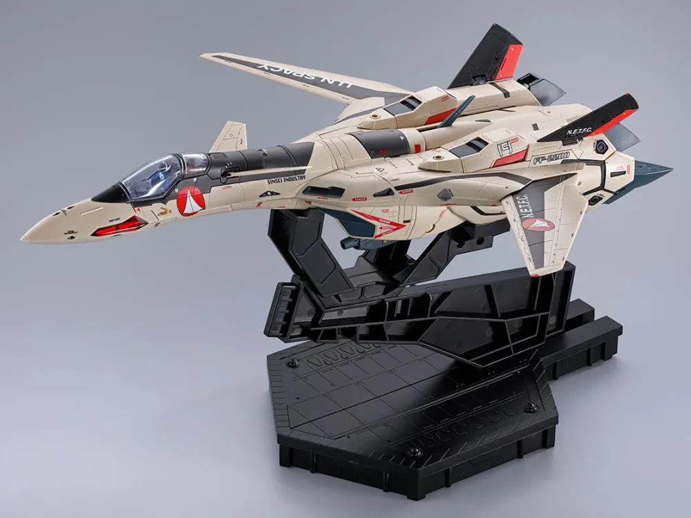 Bandai DX Chogokin Macross Plus YF-19 (Isamu Alva Dyson Use) Action Figure