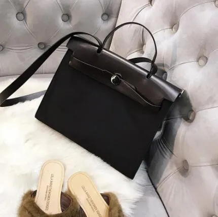 European Retro Fashion Designer PU Leather Shoulder Bag