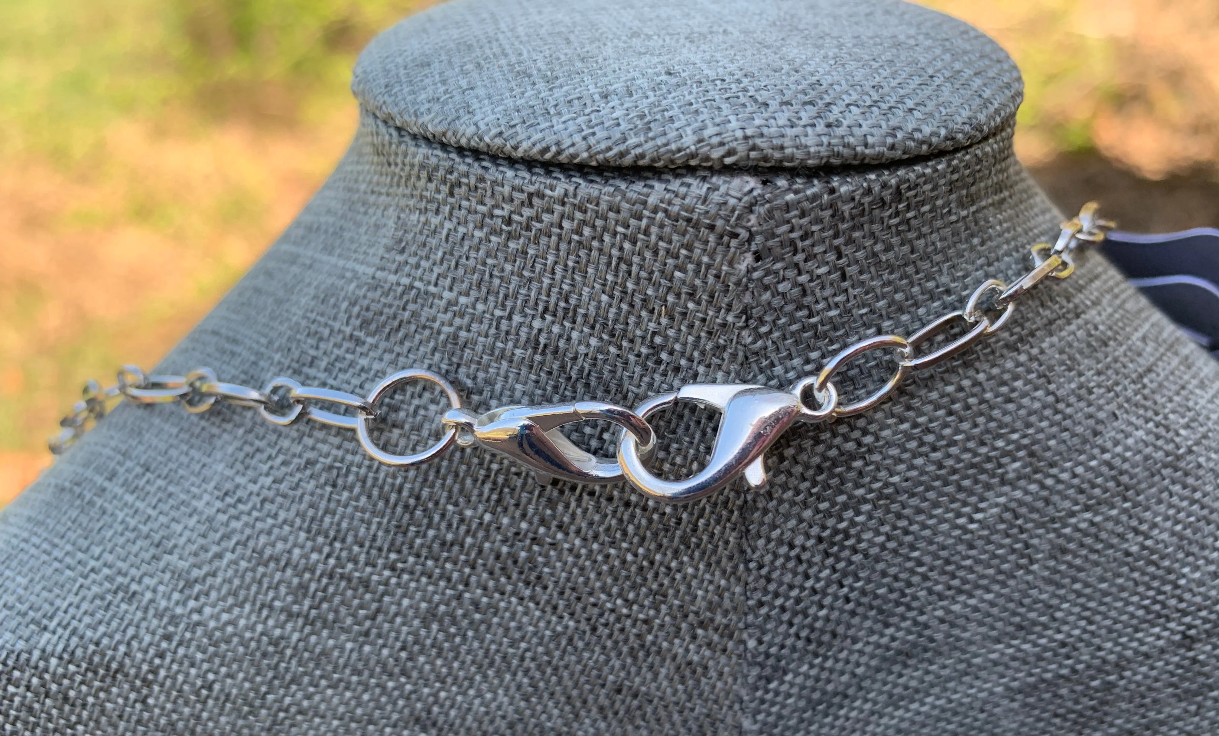 Music City Convertible Face Mask Chain