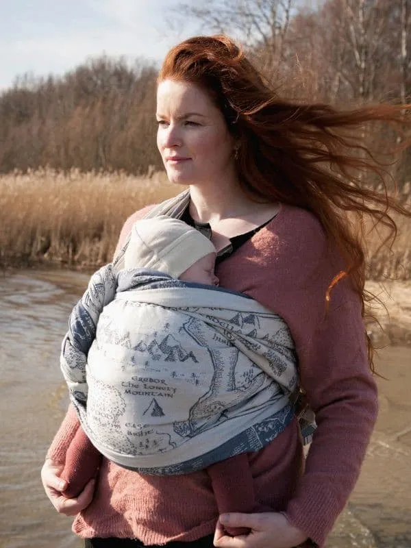 Realm of Middle-earth™ Ink Woven Wrap by Oscha