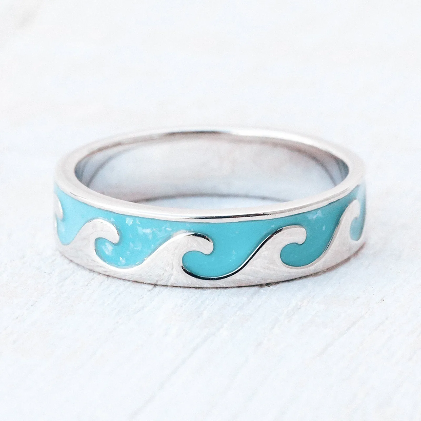 Reversible Enamel Wave Ring